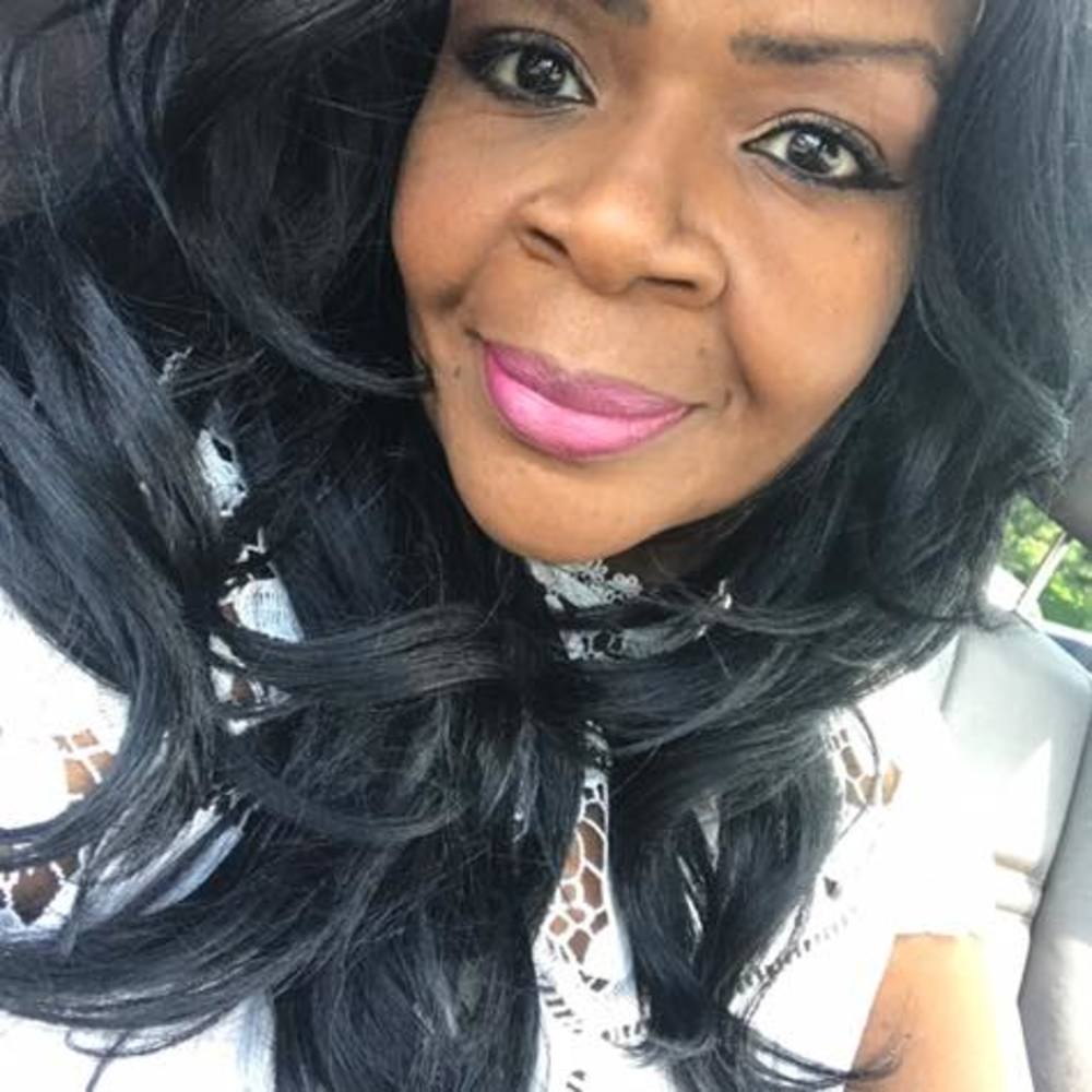 Meet your Posher, Cynthia